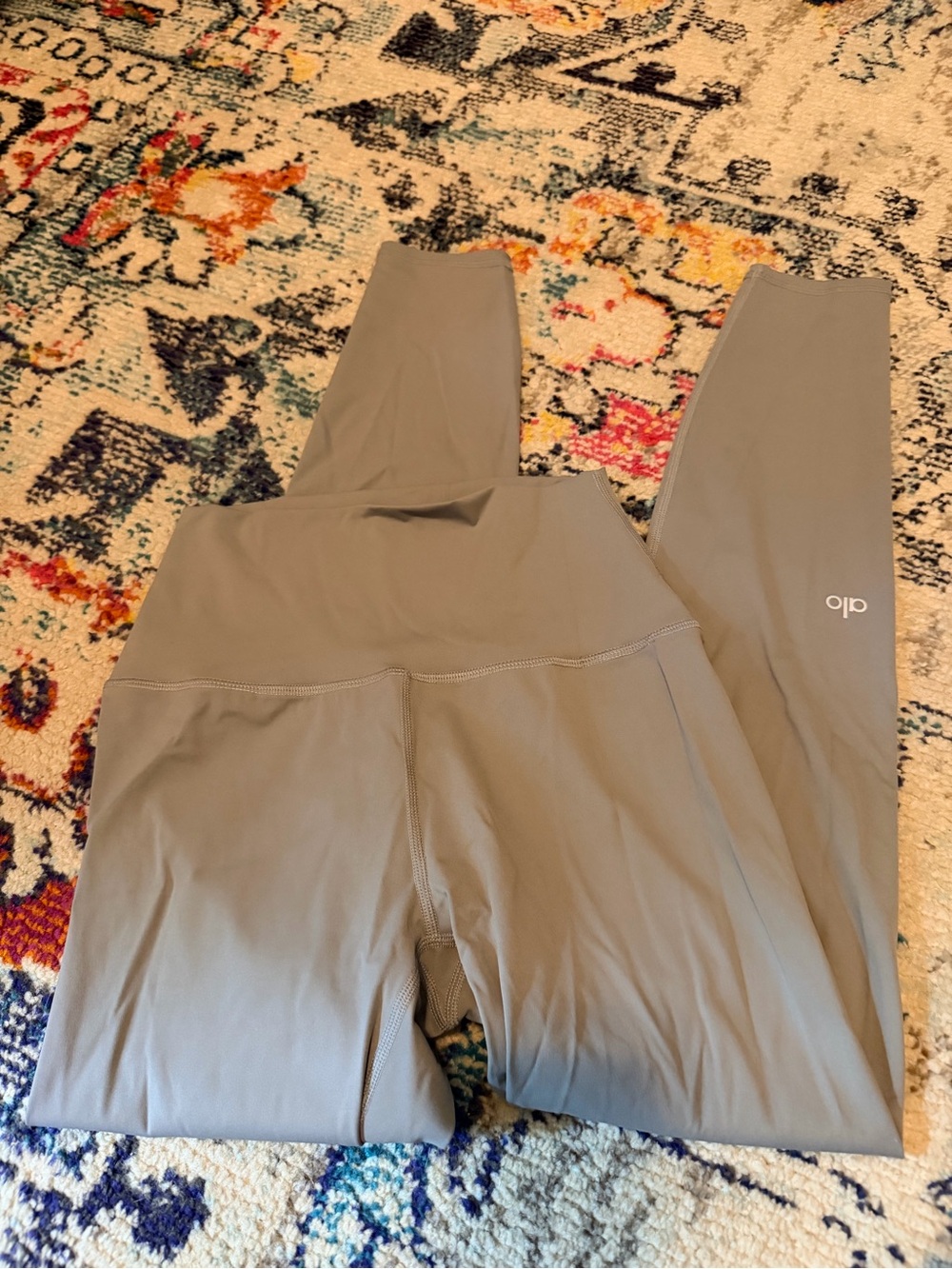 alo yoga leggings